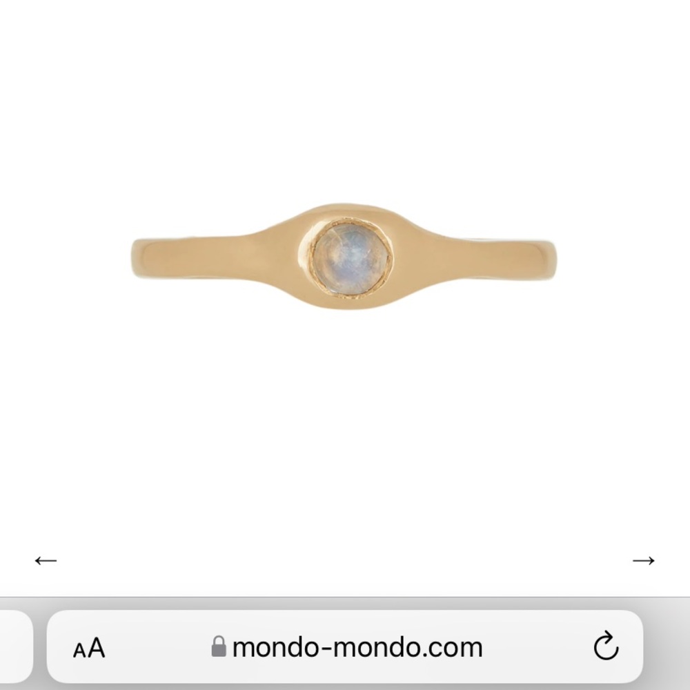 Mondo Mondo Vero Moonstone Ring 14k Gold